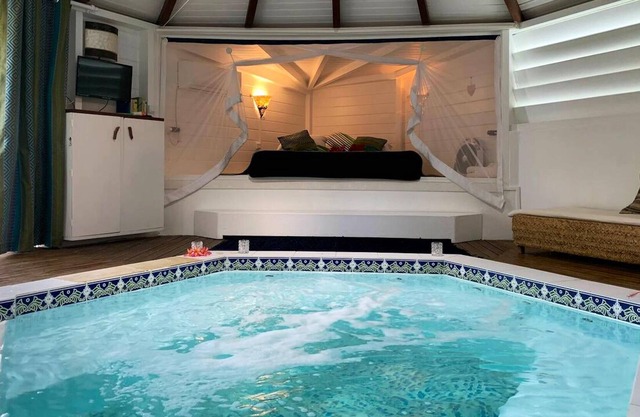 Homerez - Chalet 700 m away from the beach with shared pool, jacuzzi and terrace