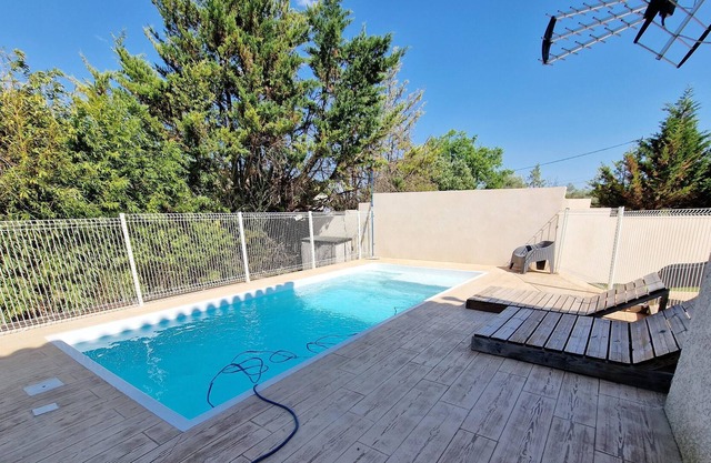 Homerez - Villa With swimming pool