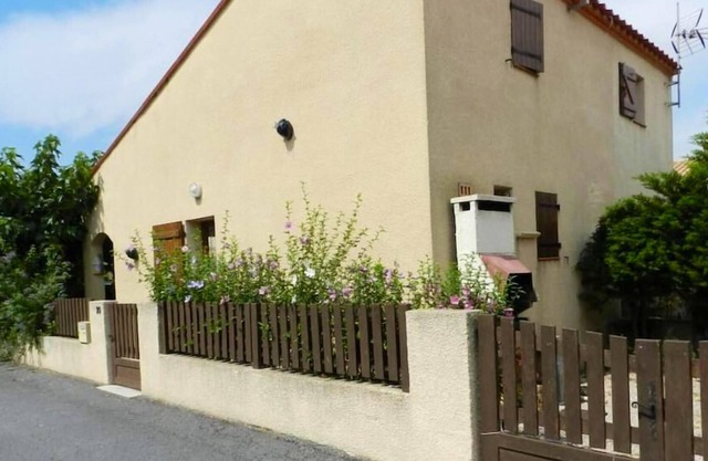 Homerez - House 800 m away from the beach for 5 ppl. with garden at Leucate