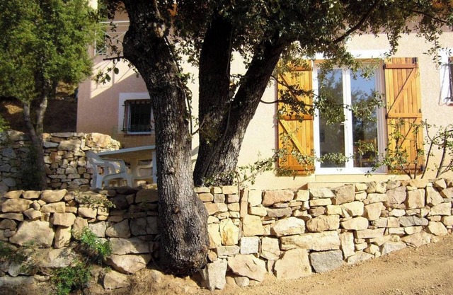 Homerez - House in Alata with sea view