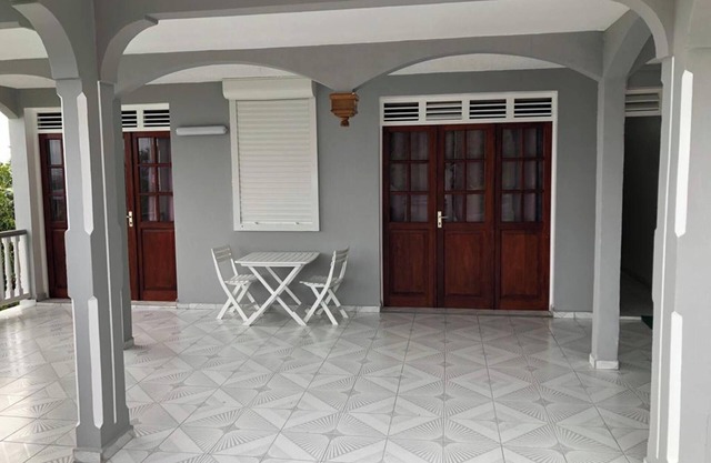 Homerez - House Pointe-Noire sea view