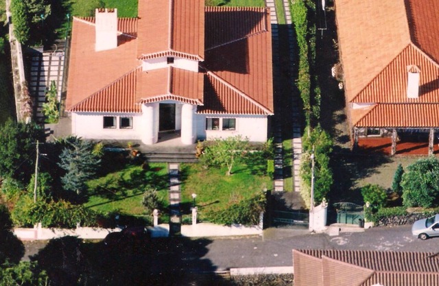 Homerez - House 2 km from the beach for 6 pers. with garden in Angra do Heroísmo