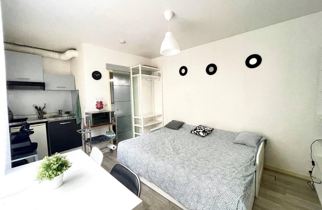 Homerez - Modern Studio Le Perreux-sur-Marne 17m²