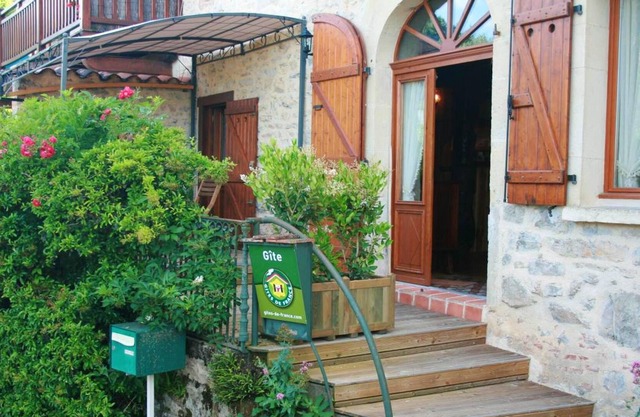 Homerez - Nice house for 2 ppl. with terrace at Milhars