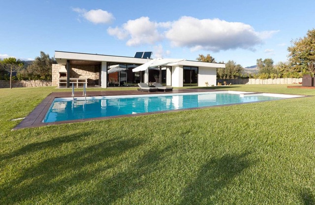 Homerez - Villa for 8 ppl. with swimming-pool and jacuzzi at Vieira do Minho