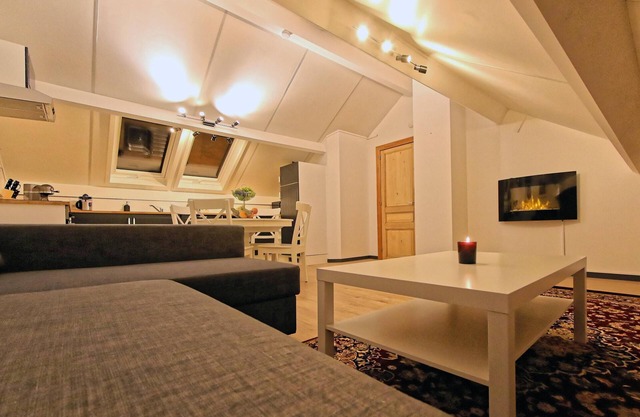 Homerez - Waterloo apartment with garden