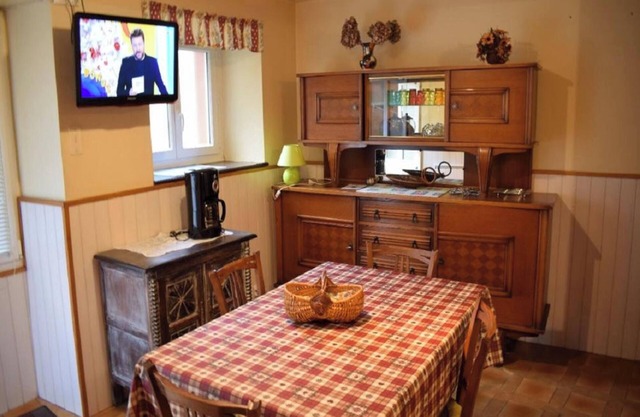 Homerez - Welcoming House in Betpouey with a Superb Terrace