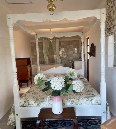 Honeymoon Stay at The James Family Farm