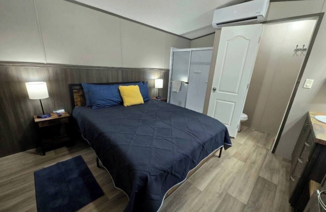 Hookin ain't easy on Lake Fork-Waterfront-BoatRamp