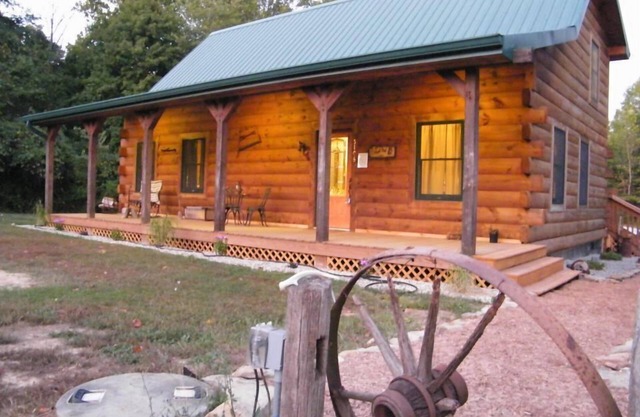 Hoot Owl Cabin - Your home away from home!