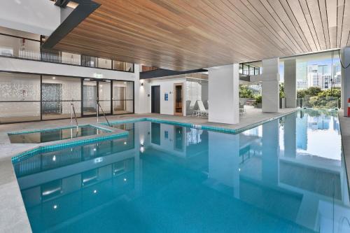 Hope Street Apartments by CLLIX
