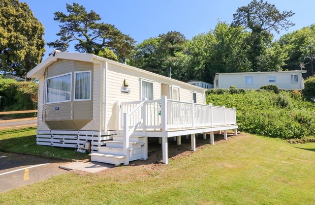 HORIZON, family friendly, luxury holiday cottage in Combe Martin