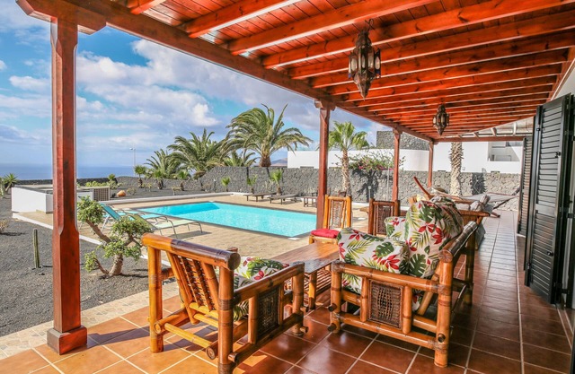 Horizon Luxury - A peaceful oasis with private pool, gardens and stunning views