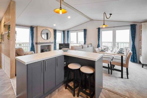 Host & Stay - Linden Lodge, Ashdown Retreat