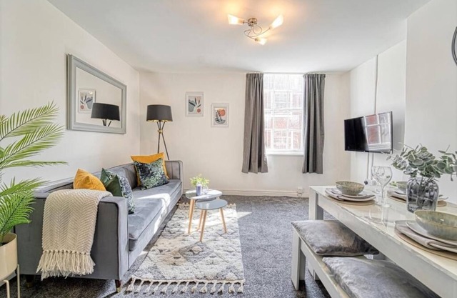 Host & Stay | New Street Residence