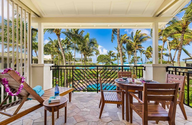 Hot Deal! Turtle Bay Villas 311 by Gather: Beachfront w/Shared Pool, Spa, AC