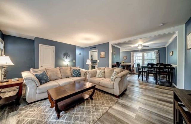 Hot Tub, Game Room, River Access, Fire Pit & Grill