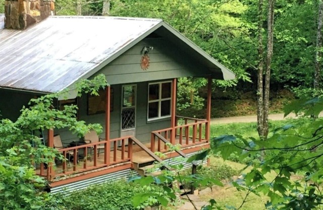 Hot Tub, Nature Lover's Digital Disconnect! 10mins to NOC & Tsali (dog friendly)
