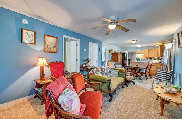 Hot Tub & Sauna: Kannapolis Bungalow