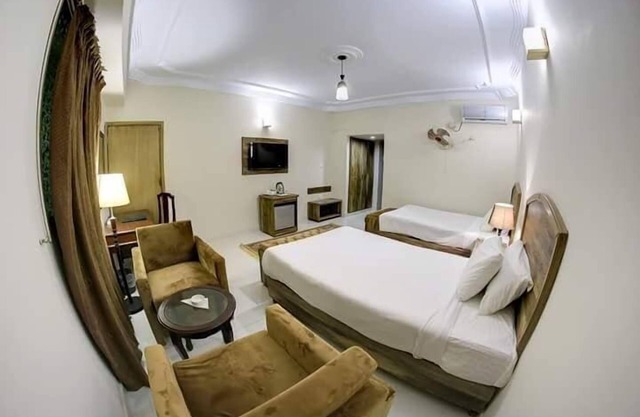 Hotel Al-Farooq