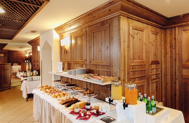 Hotel Alaska Cortina