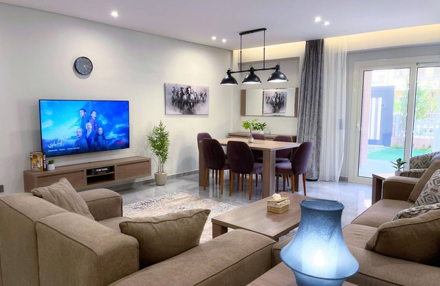 Hotel Apartment in Sheikh Zayed – Zayed Suites A
