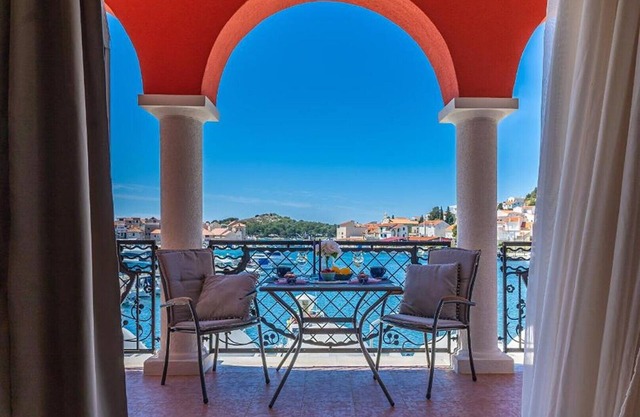 Hotel Arcadium family room with sea view