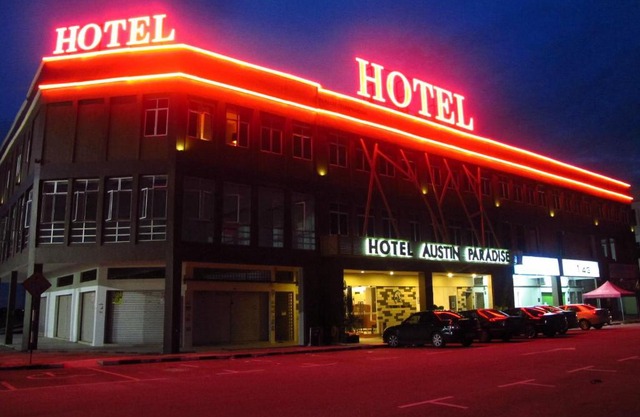 Hotel Austin Paradise