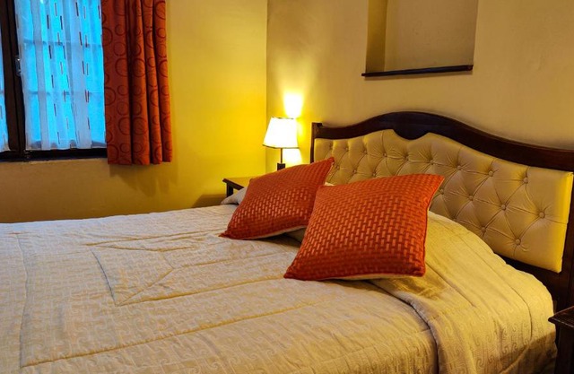 "HOTEL BOUTIQUE LA MAISON DE LA BOLIVIE" Casa de Huéspedes