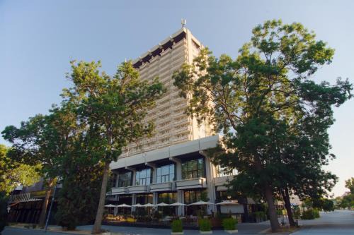 Hotel Cherno More