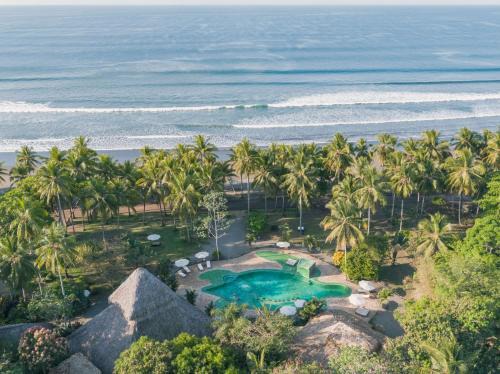 Hotel Clandestino beach resort
