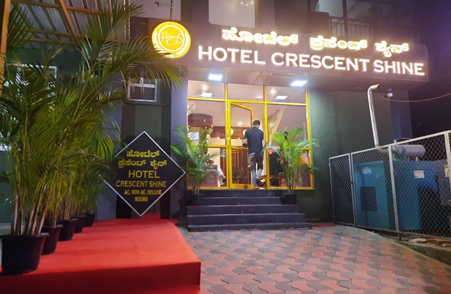 Hotel Crescent Shine