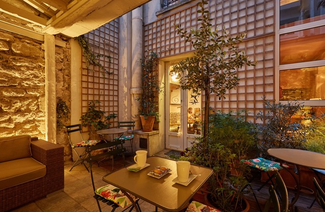 Hotel De Sevres