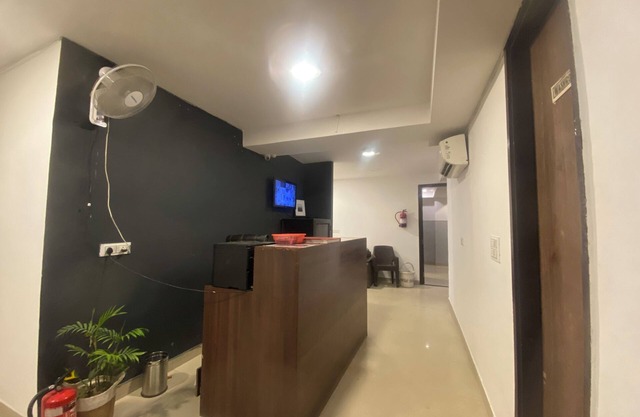 Hotel Golden Plam Tilak Nagar Market