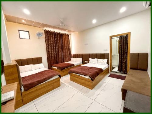 HOTEL GUPTA RESIDENCY Near Shri Mahakaleshwar Jyotirlinga Tmple and railway Station, Ujjain - Fully Air Conditioned and Spacious Room - BEST HOTEL IN UJJAIN