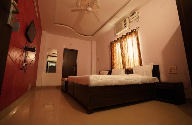 Hotel Gwala Guest House By WB Inn