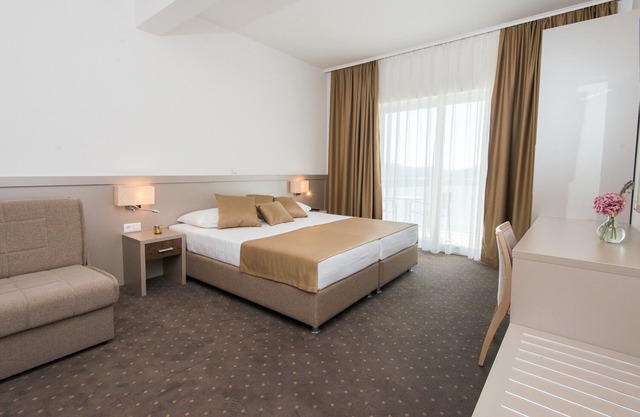 Hotel Jadran - Twin Room with Balcony and Sea View 1