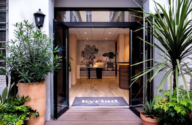 Hotel Kyriad Paris 10 Canal Saint Martin