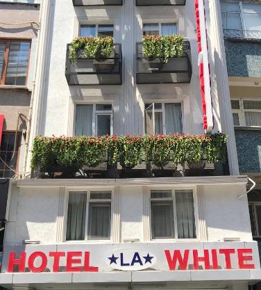 Hotel La White