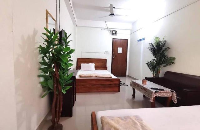 Hotel Labbaik Farmgate