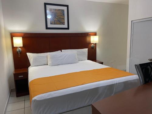 HOTEL LAS PALMAS