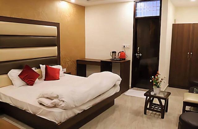 Hotel Mona Regency