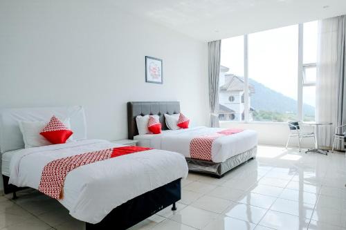 Hotel O Batu near Jatim Park formerly Villa Bukit Panderman Residence