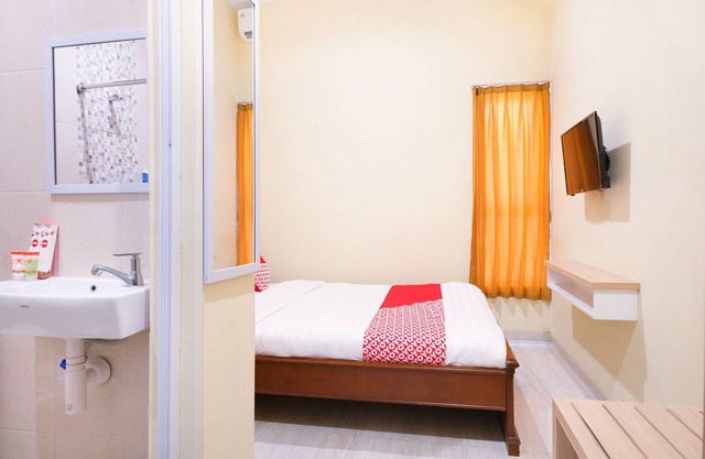 Hotel O DeHome Family