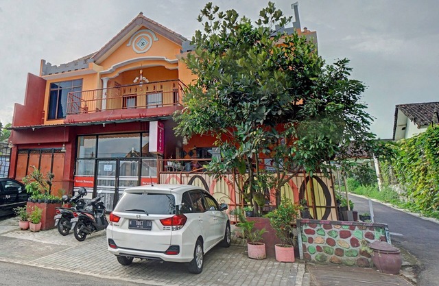 Hotel O Harwin Homestay