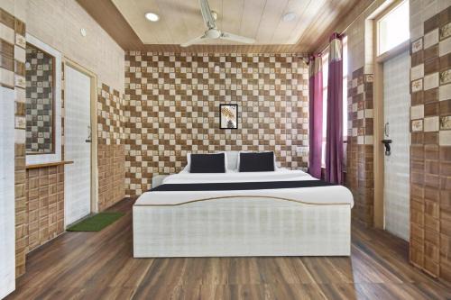 Hotel O Indira