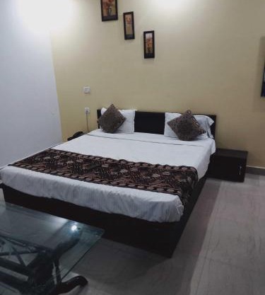 Hotel O Relax Home Stay