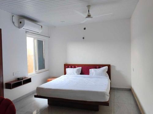 Hotel O Royal Krishna