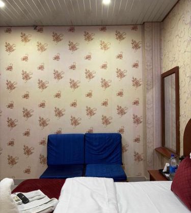Hotel O Utsav