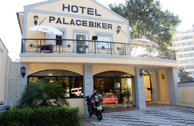 HOTEL PALACE BIKER
